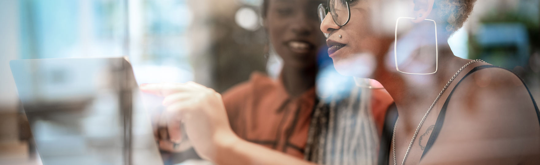 Equipe Prime Info colaborando